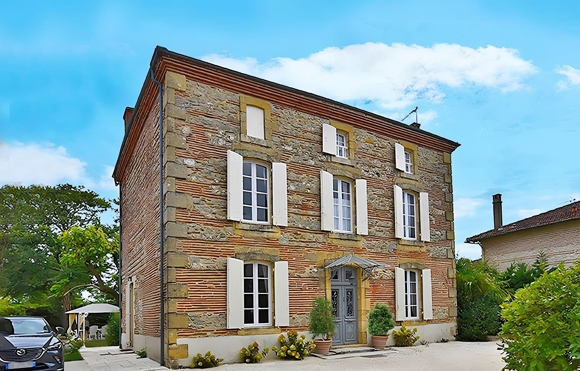 house-main-front