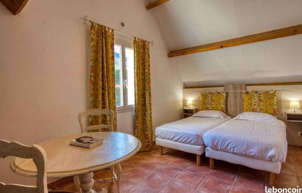 Villa Les Hauts de Sarlat climatisée avec piscine_12