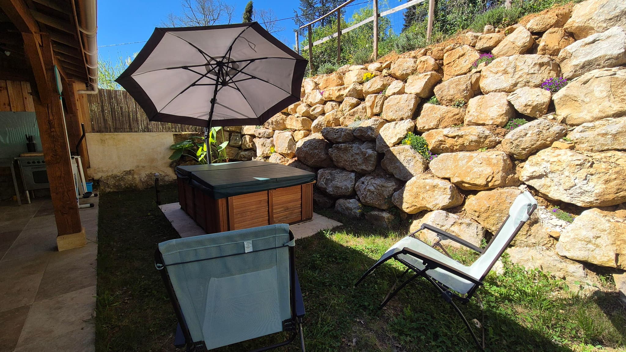 Chez Titouan à Sarlat avec Spa et Clim_4