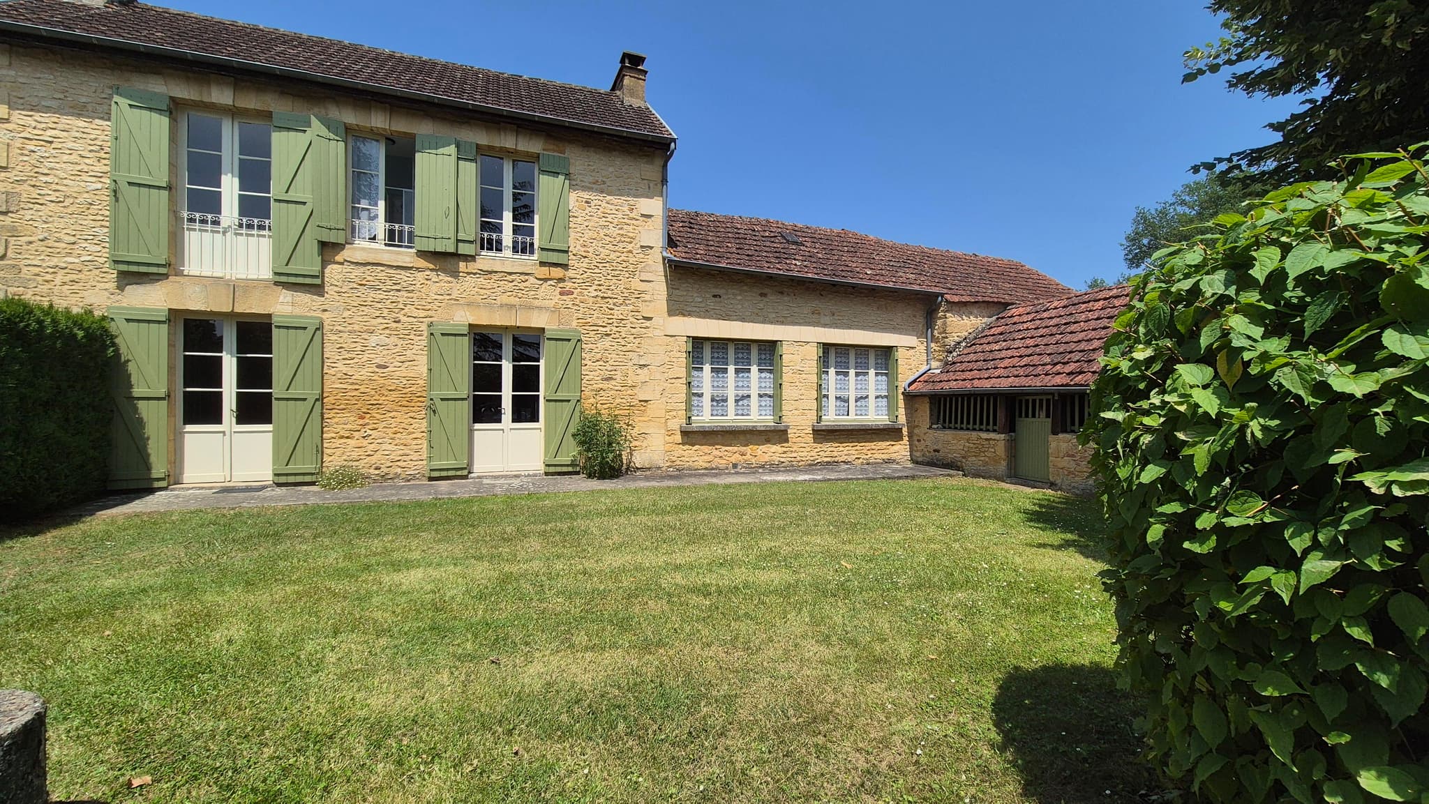 Gîte Les Glycines piscine privée_6