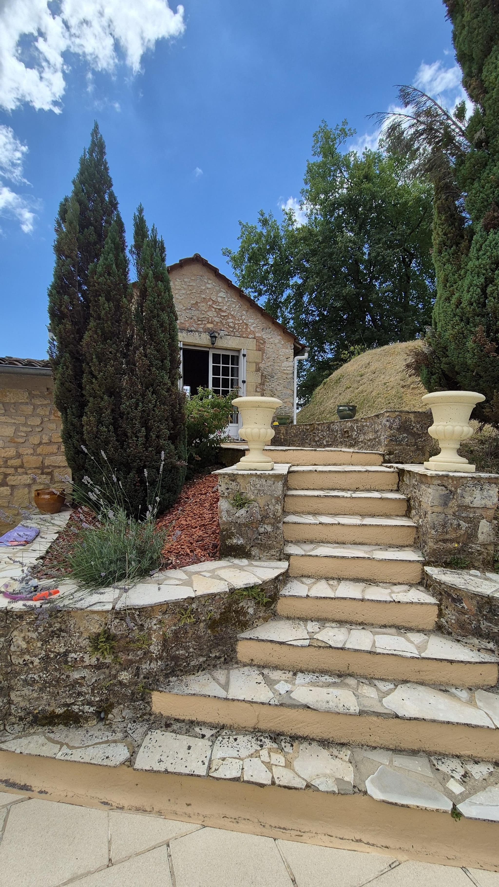 Conty avec piscine pruvée à côté de Sarlat_17
