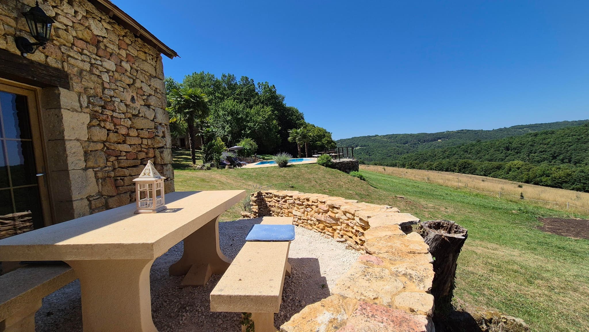 Charmille avec piscine proche Sarlat_3