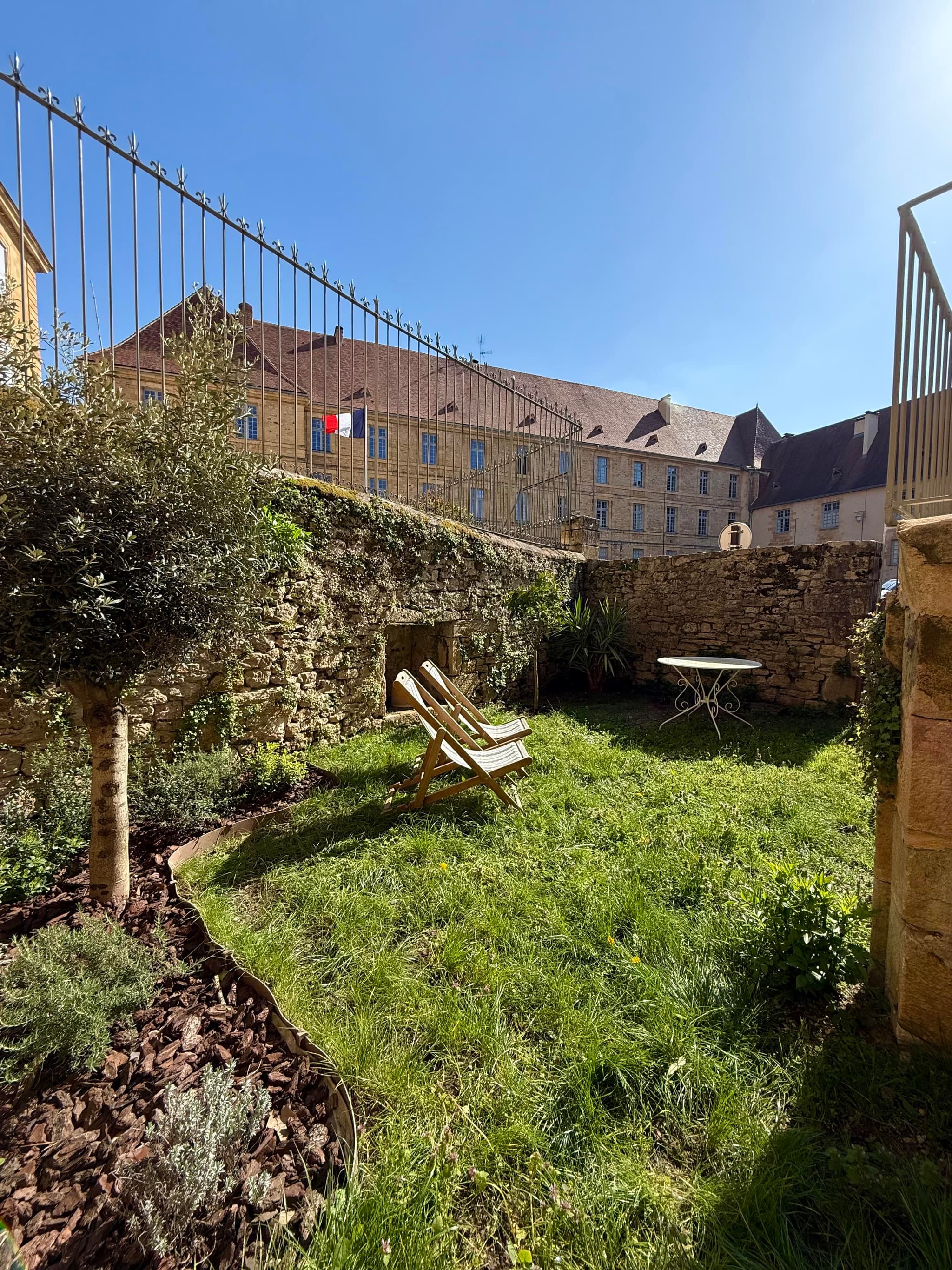 Les Jardins de Salvador climatisé à Sarlat_21