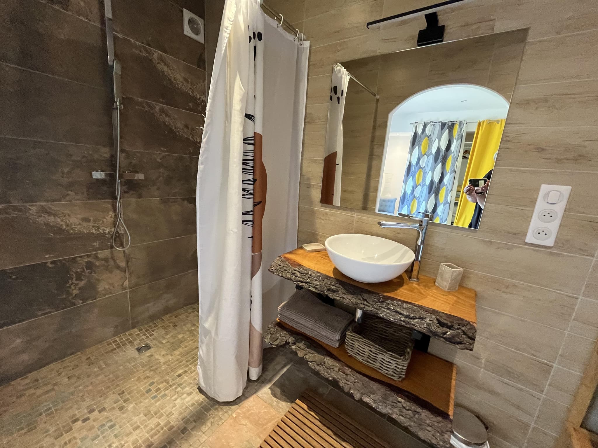 La Truffière piscine privée et clim proche Sarlat_14