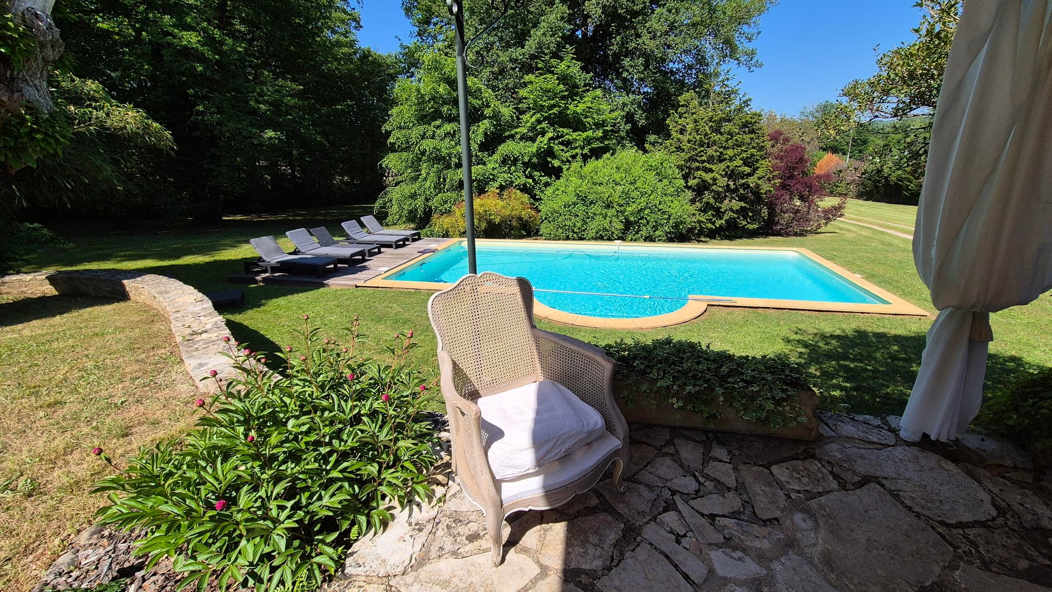 La Chaumiere avec piscine privée proche de Sarlat_25