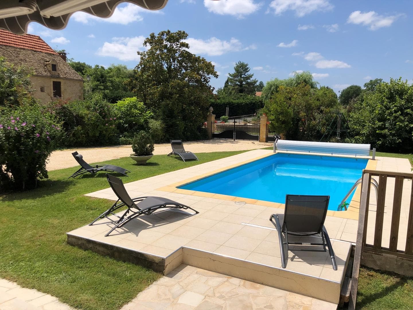 Grandes Terrasses Dalbavie 15 pers clim et piscine_7