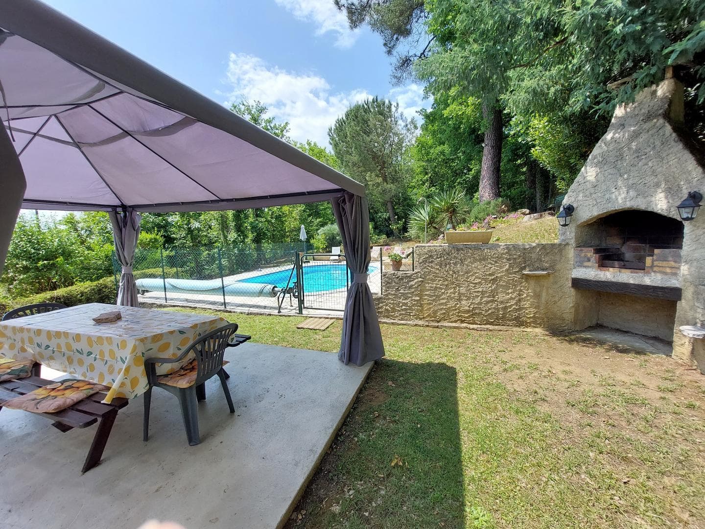 Les Devises avec piscine proche de Sarlat_6