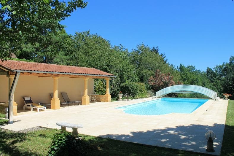 Le pré charmant avec piscine au sud de Sarlat_1