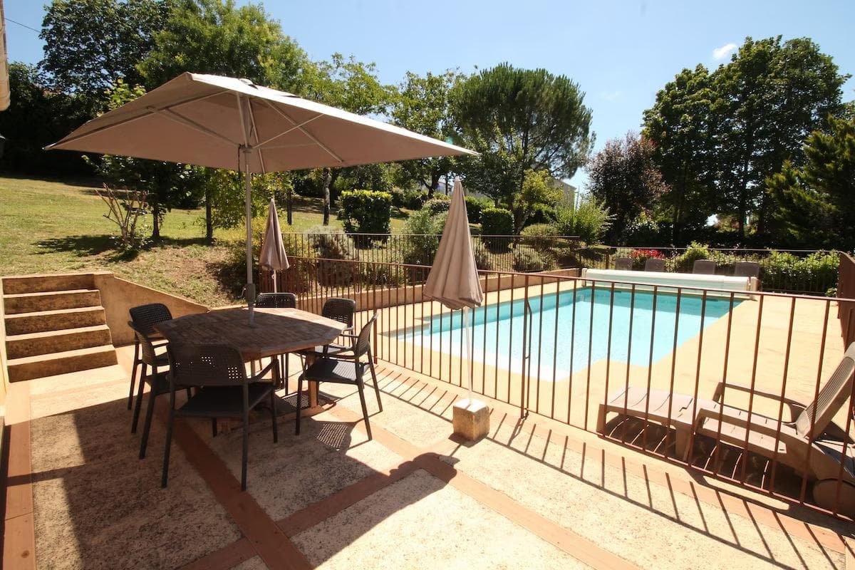 Les Bruyeres maison climatisée piscine chauffée_4