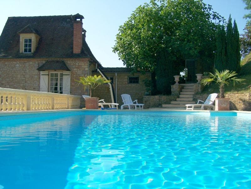 Conty avec piscine pruvée à côté de Sarlat_1