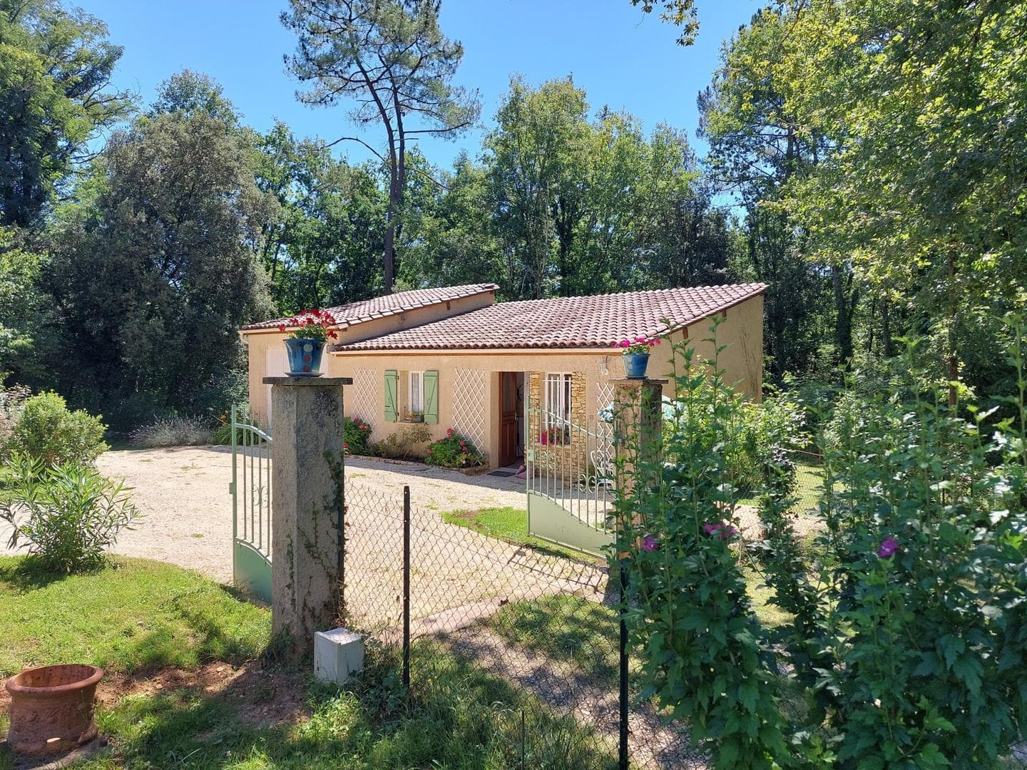 Tranquilou avec piscine proche de Sarlat_11