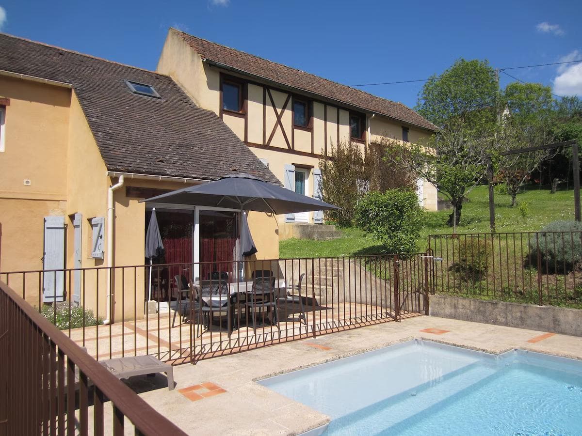 Les Bruyeres maison climatisée piscine chauffée_2
