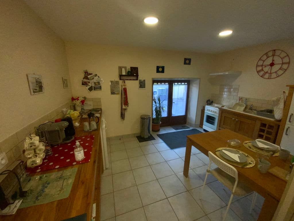 Chez Helen
