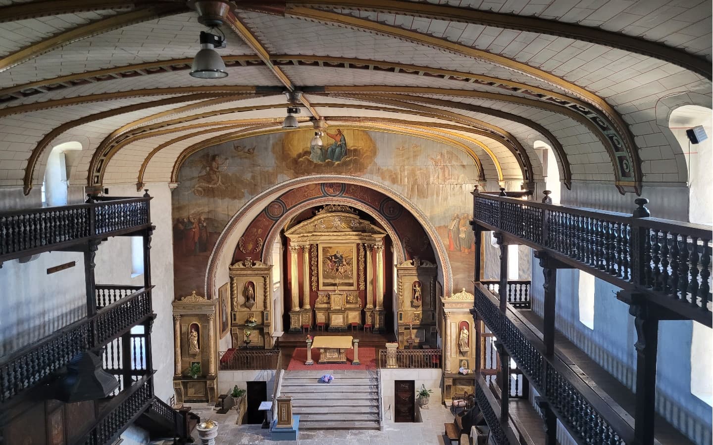 intérieur église 2