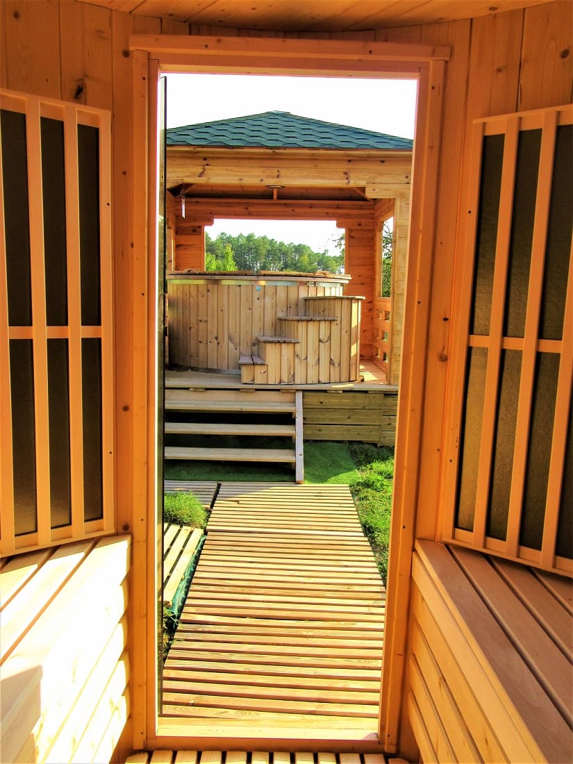interieur-sauna-vue-bain-nordique