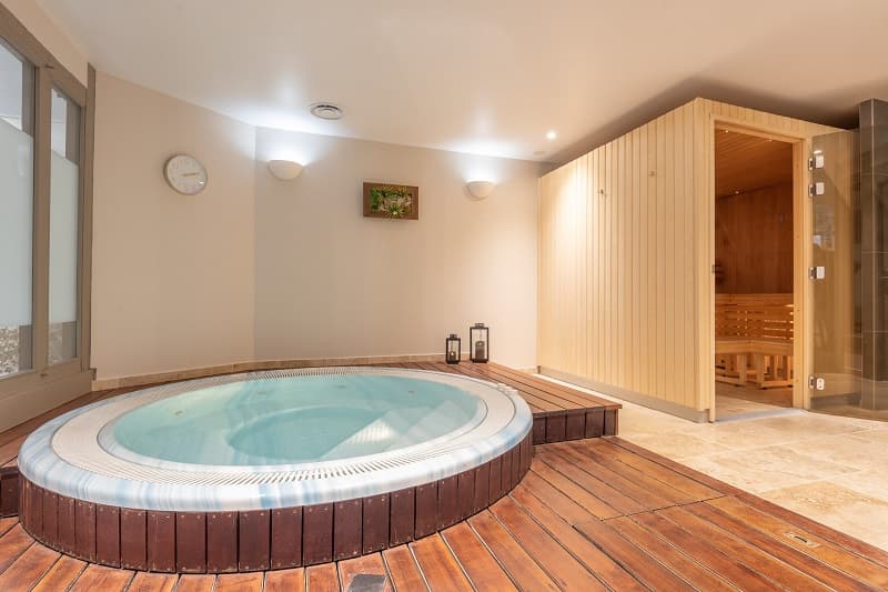 jacuzzi