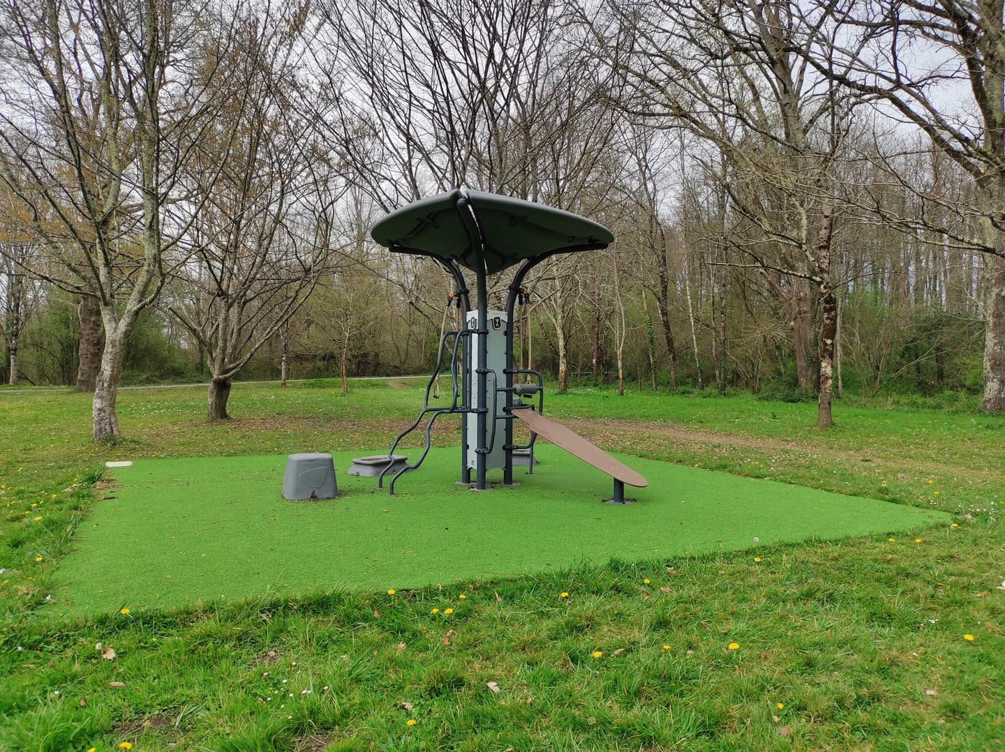 Aire de jeux lac des Carolins - Lescar - jeux 2