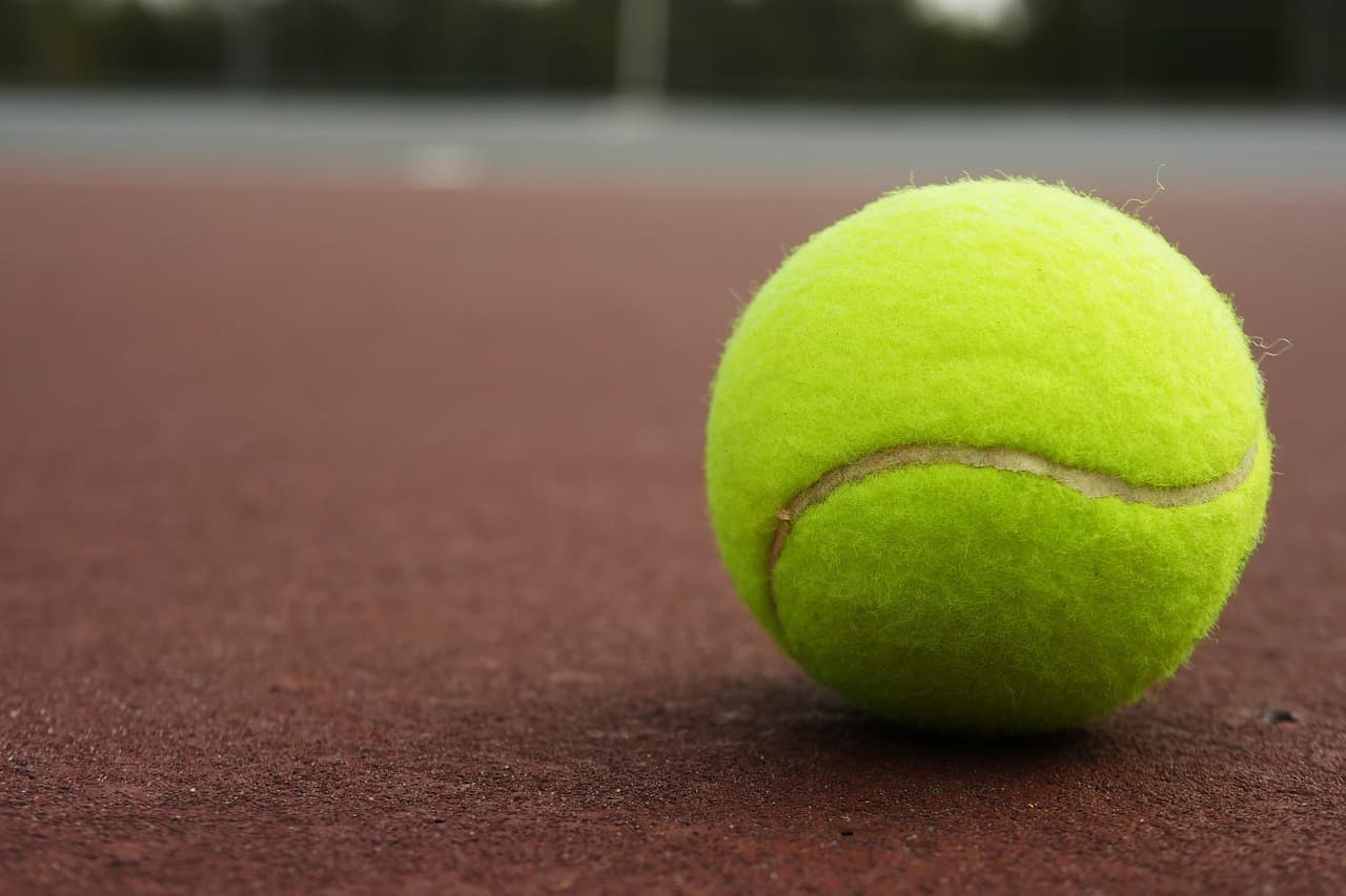 jillrose999-tennis-ball