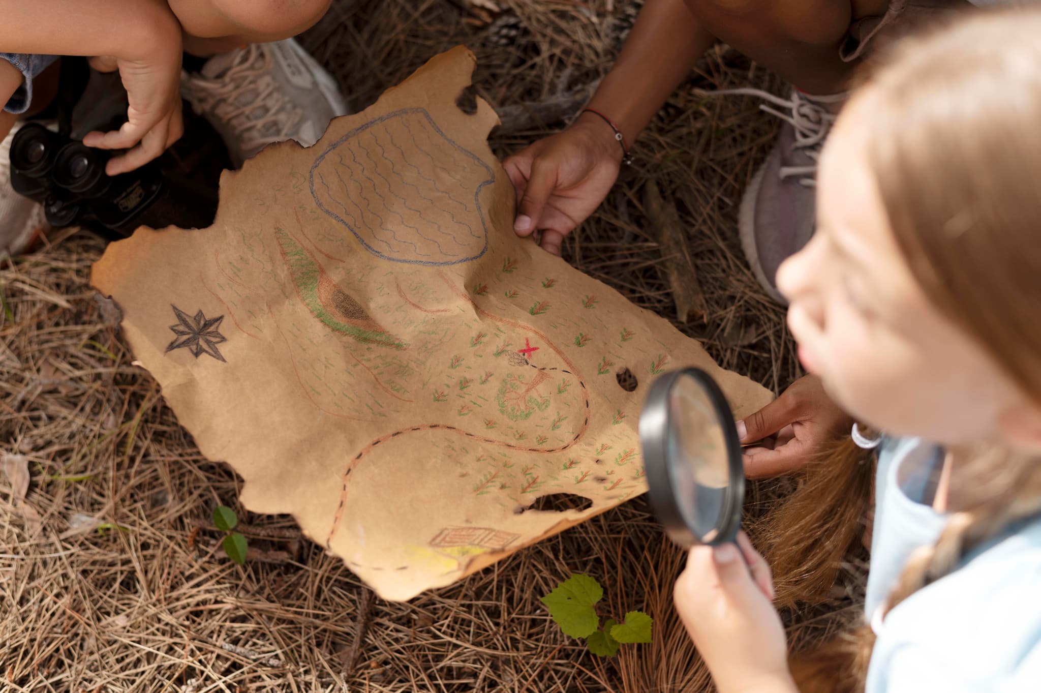 kids-participating-treasure-hunt