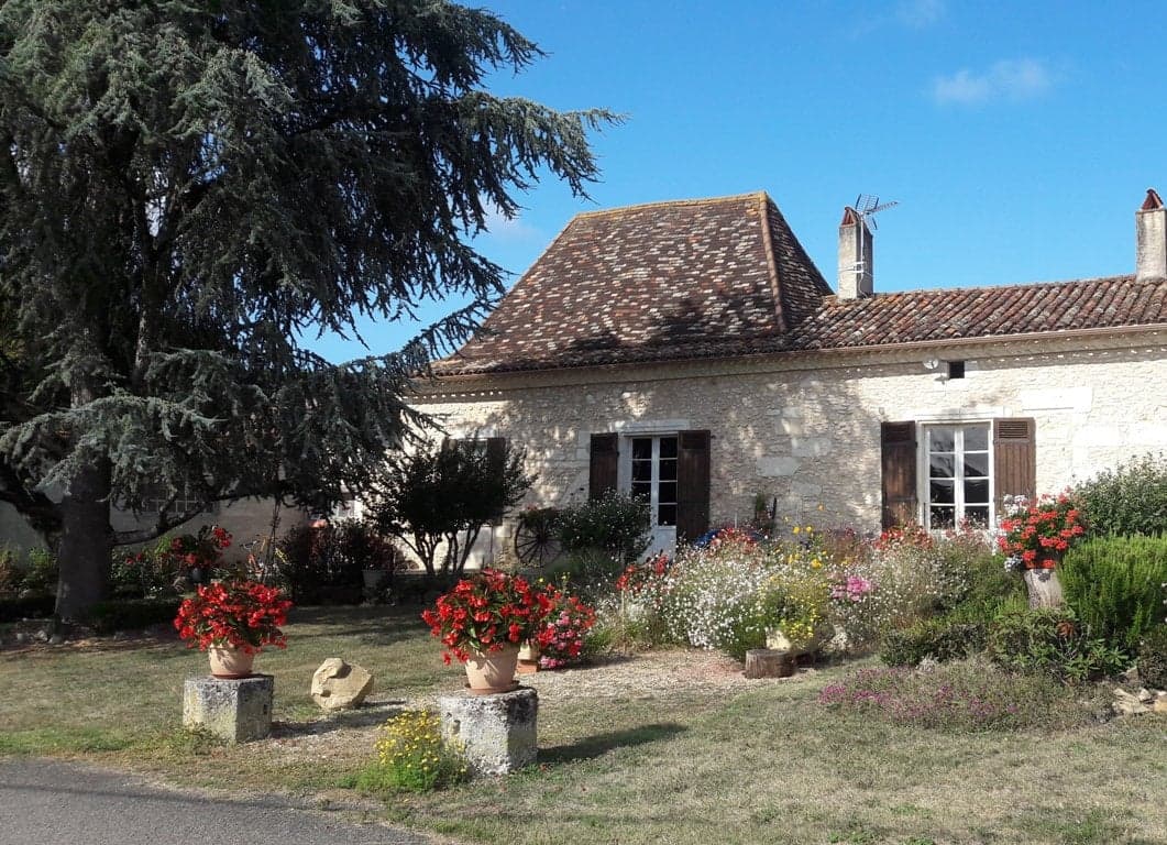 l'entrée fleurie