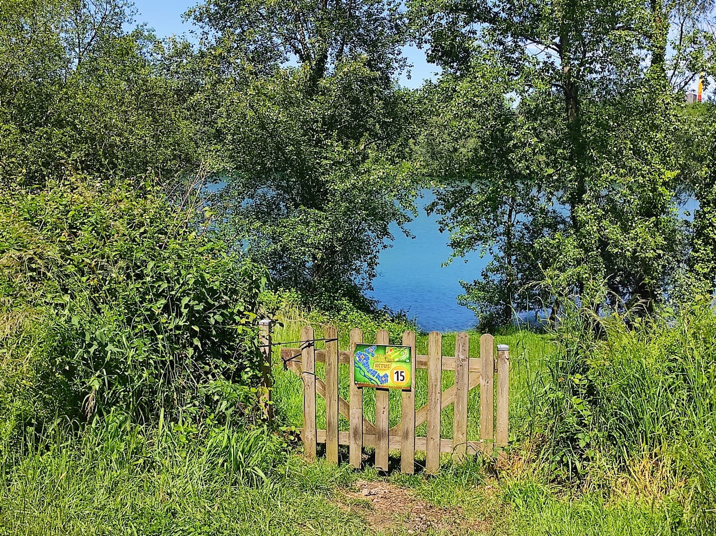Lacs de Laroin - Laroin - lac 2 emplacements pêche
