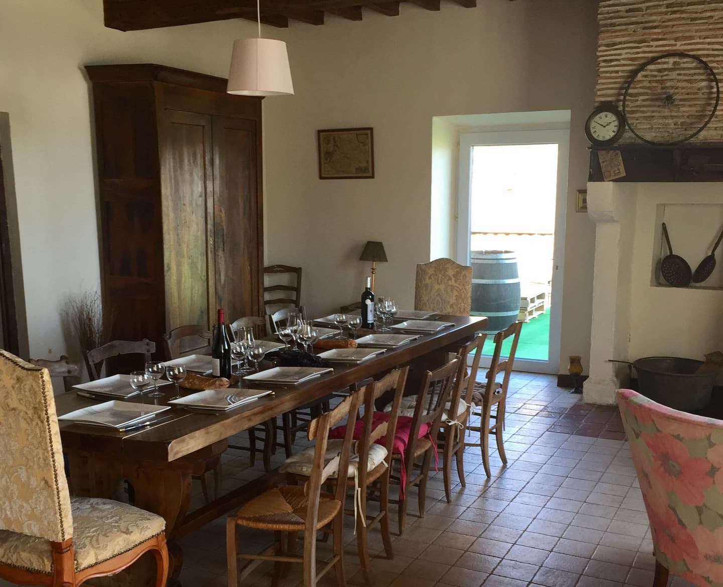 Meublé Lacay - Beyrie - salle à manger