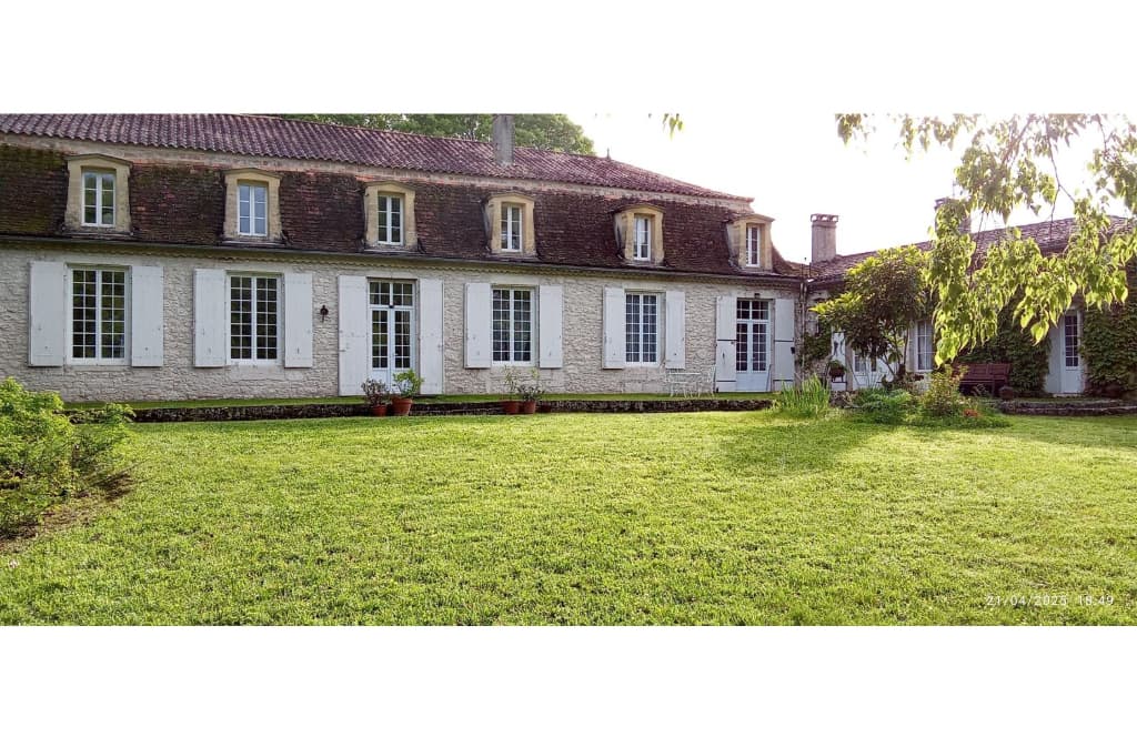 ladonzelle_monsaguel_printemps2025_facade