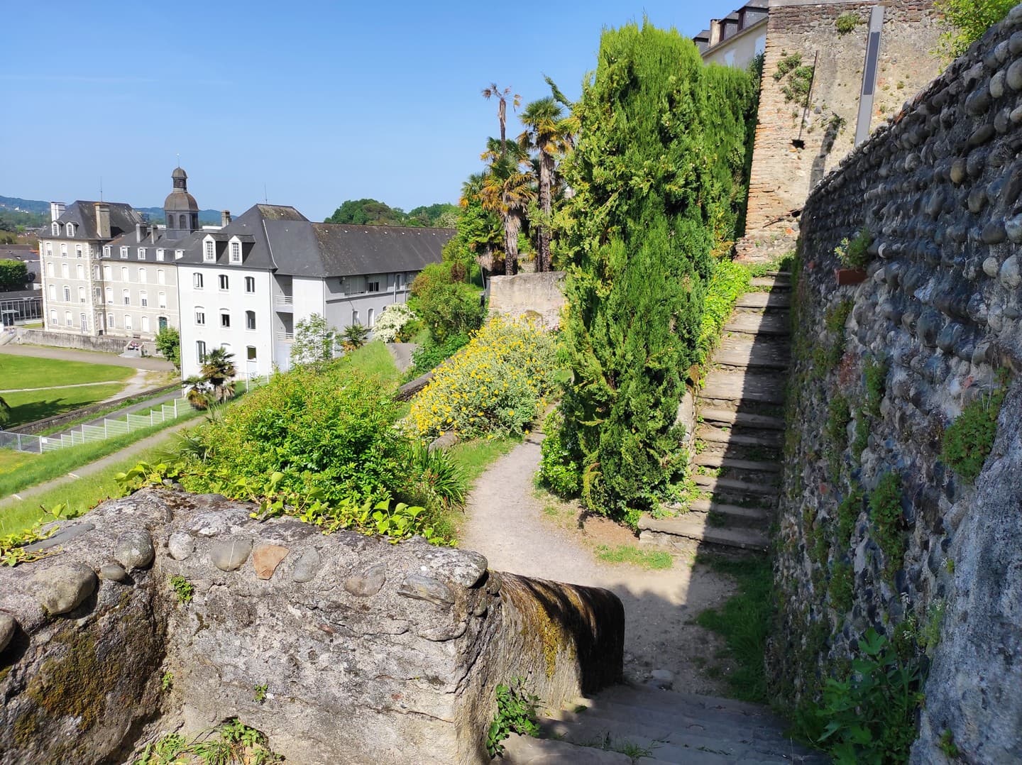 les remparts - Lescar - les escaliers