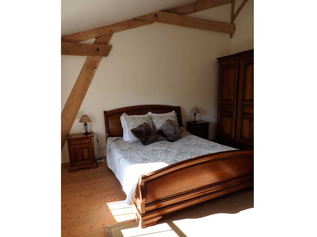 location-gite-manzac-grange-couture-chambre3