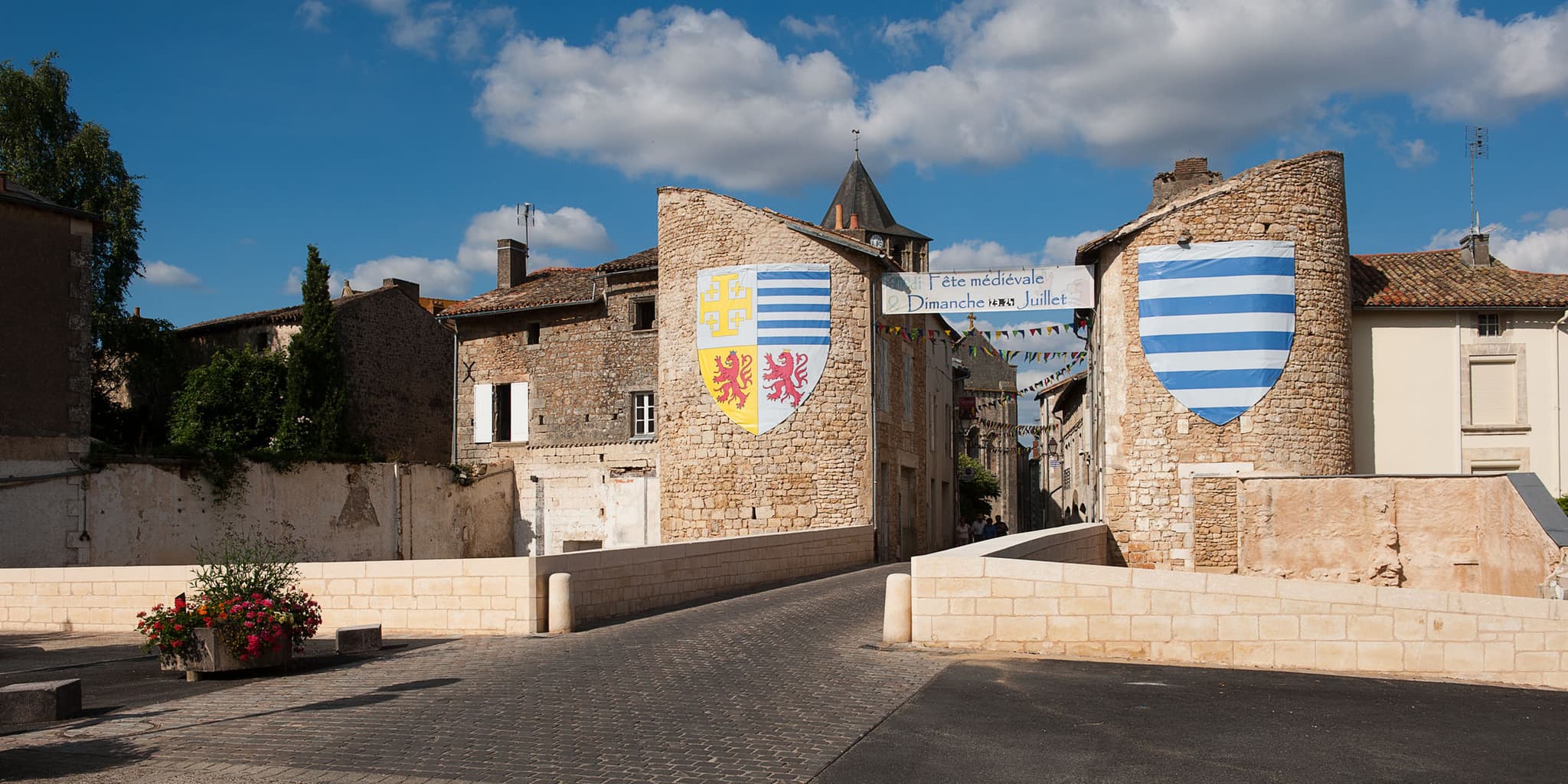 La Cité Historique de Lusignan_2