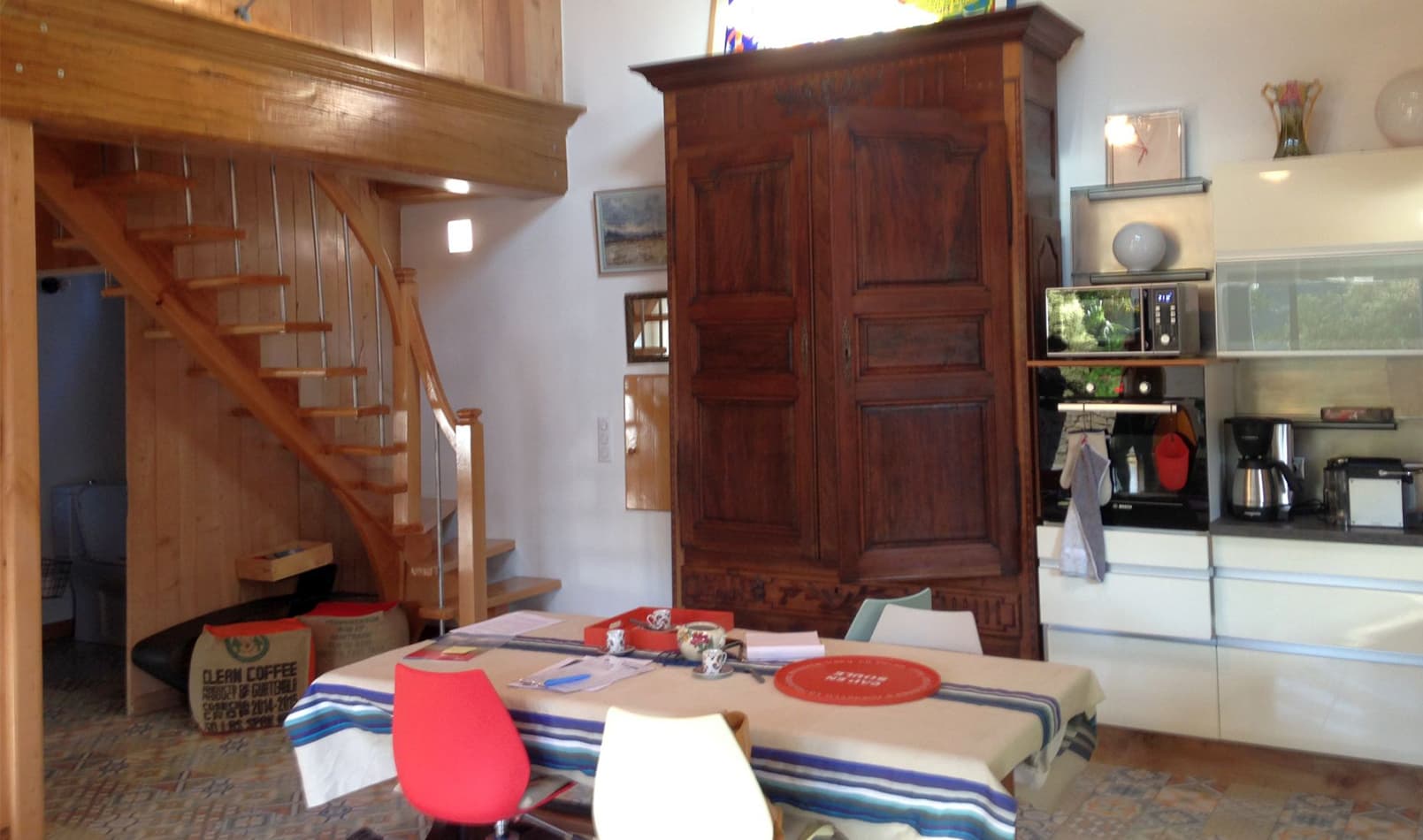 maison-recondo-location Tardets acces-mezzanine