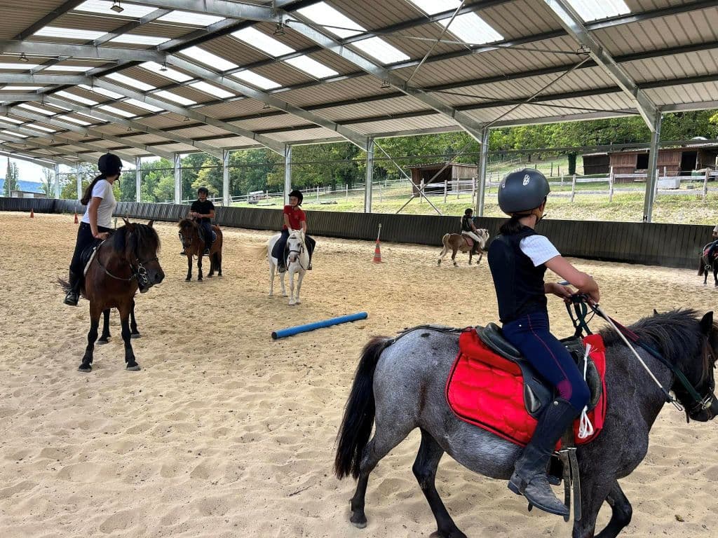 manège couvert centre équestre de Neuvic