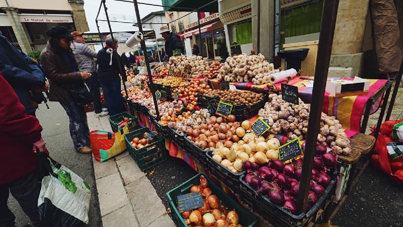 marché-traditionnel-miramont1