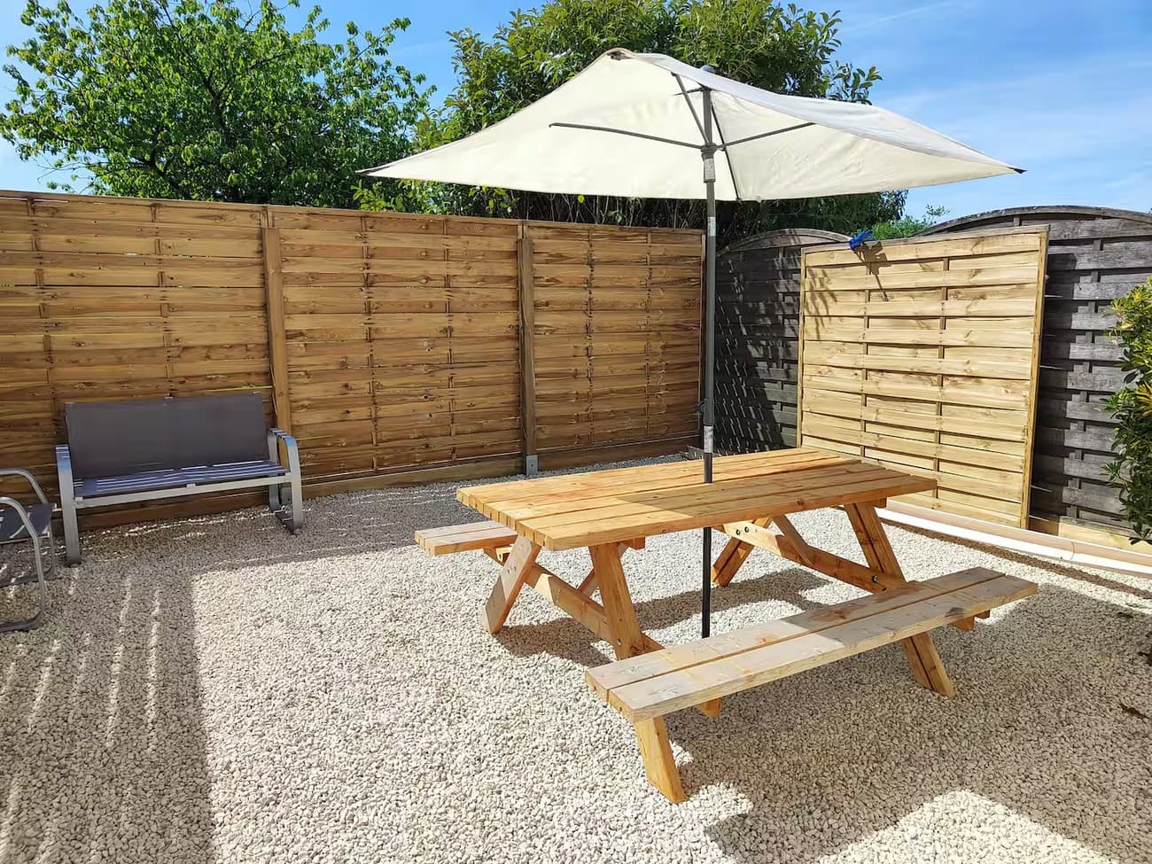 mauleon-gite-la-grande-pelaine-terrasse
