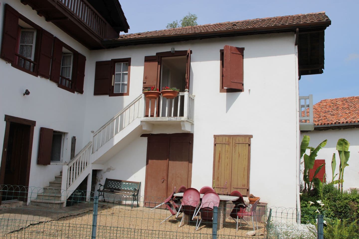 mestelan facade
