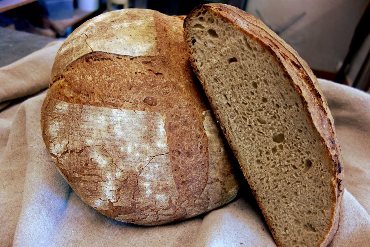 miches-pain-levain-coupe
