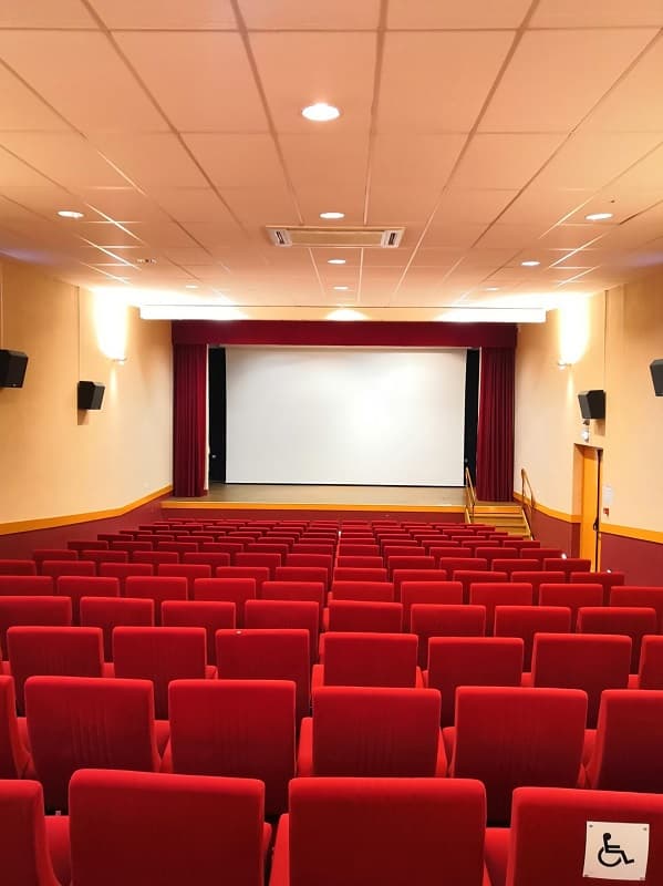 miramont de guyenne-cinema-interieur