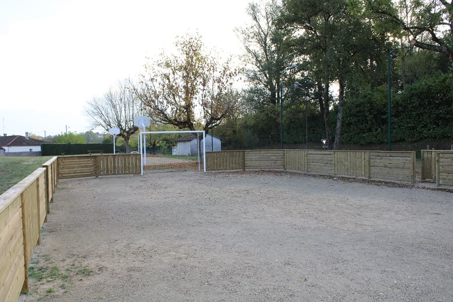 miramont de guyenne-parc de jeux leo lagrange-terrains