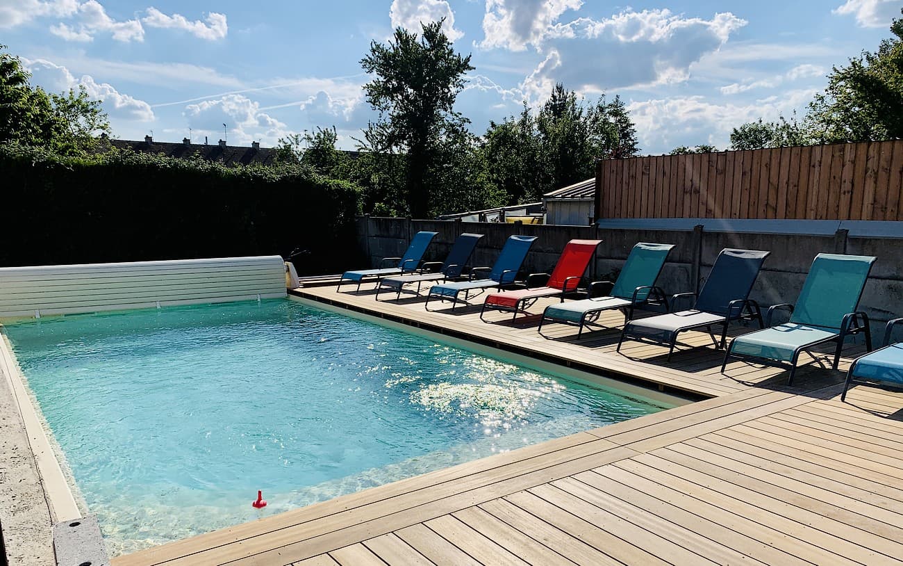 moncoutant-gite-la-briqueterie-piscine