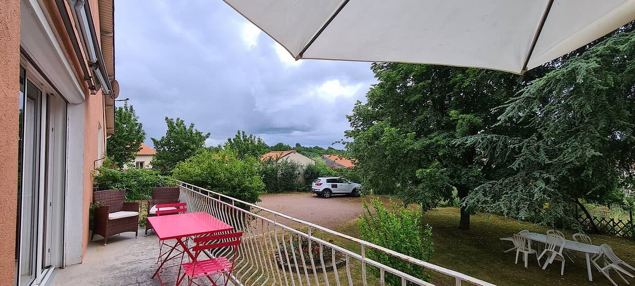 montravers-gite-les-paquerettes-balcon