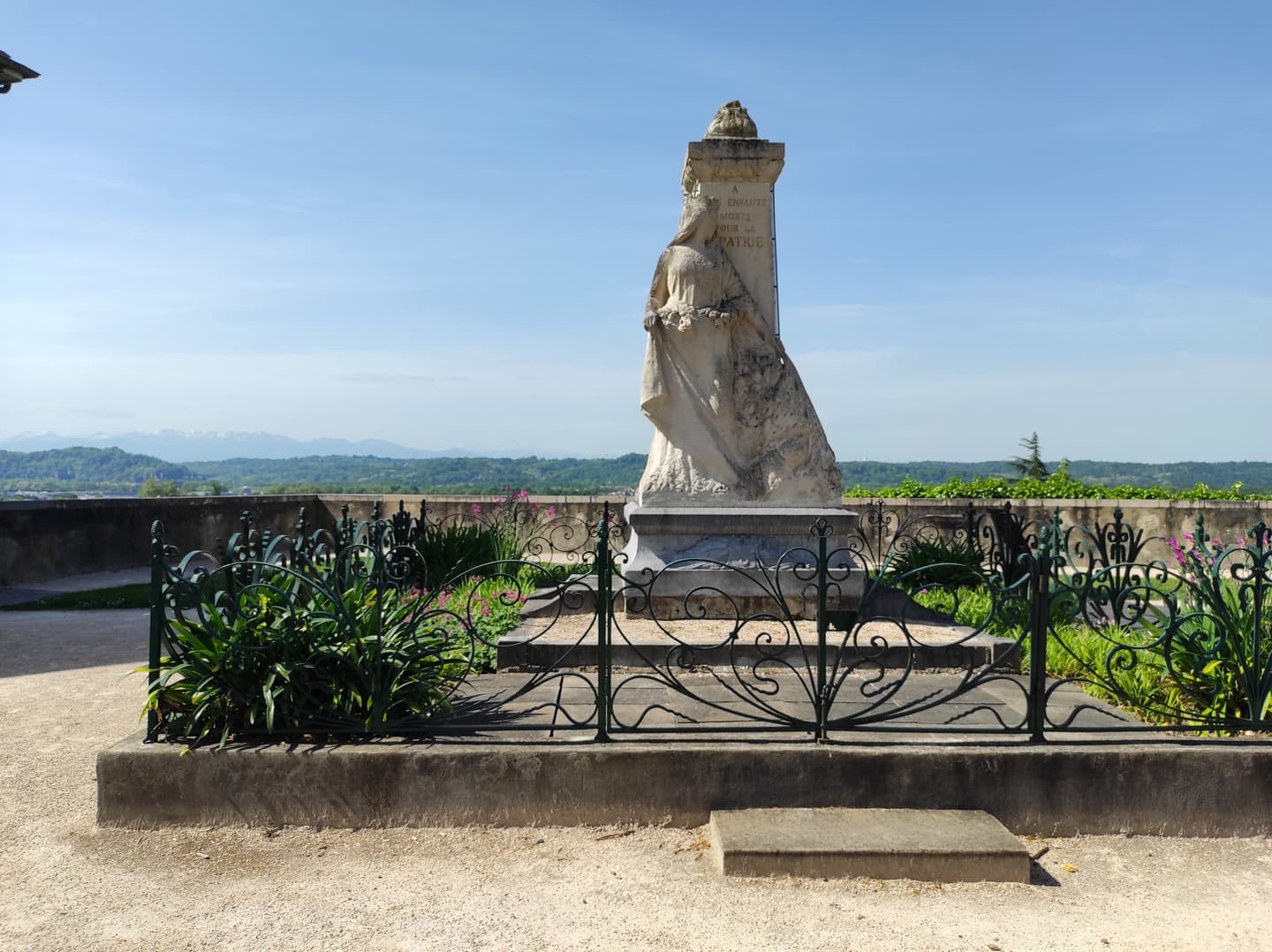 onument aux morts