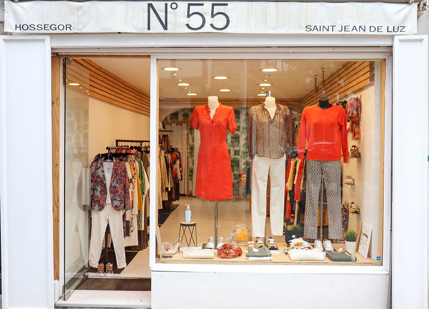 n-55-vitrine