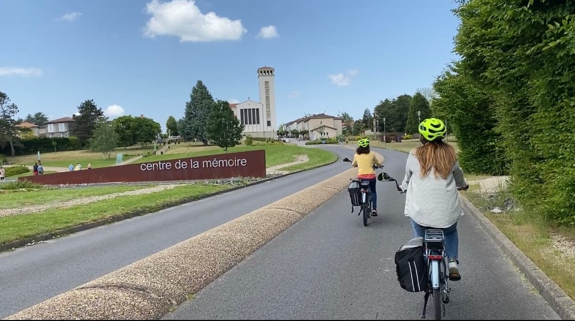 Location vélo électrique, Saint-Junien - Découvert d'Oradour-sur-Glane