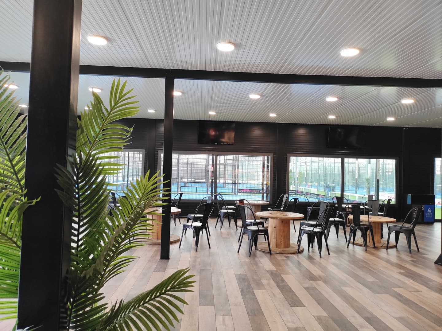 Padel Factory - Lescar - salle bar