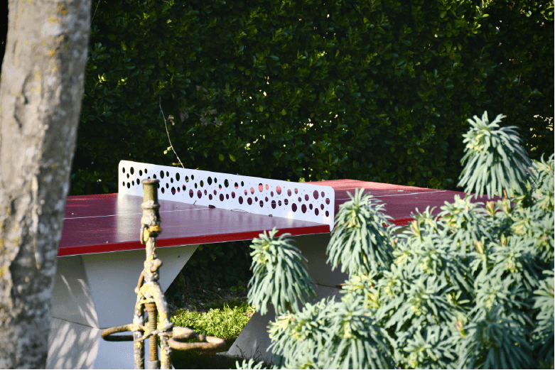 Air de jeux et jeu de plein air dans le parc