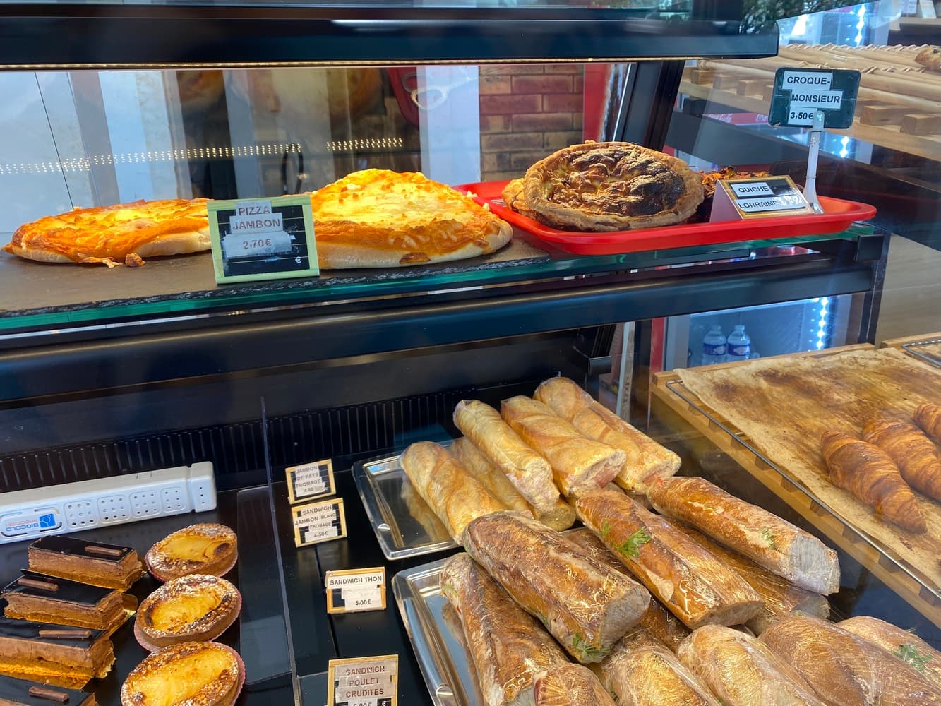 patisserie de l'europe hendaye 5 salé sandwich et quiche