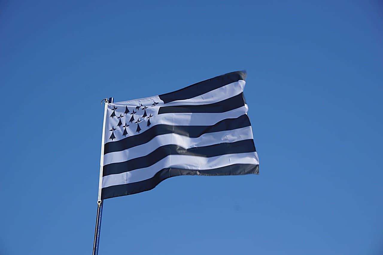 pexels-breton-1842173_1280