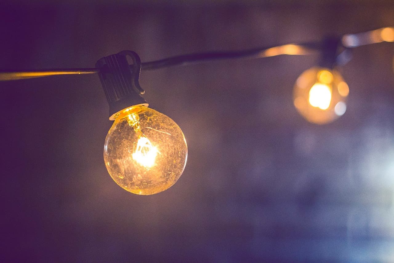 pexels-light-bulb