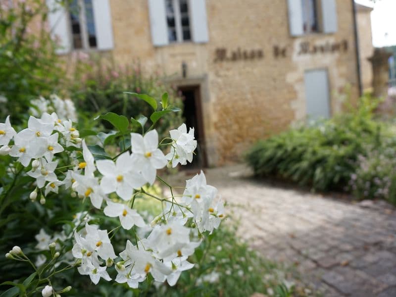Lalinde bastide anglaise en bord de rivière