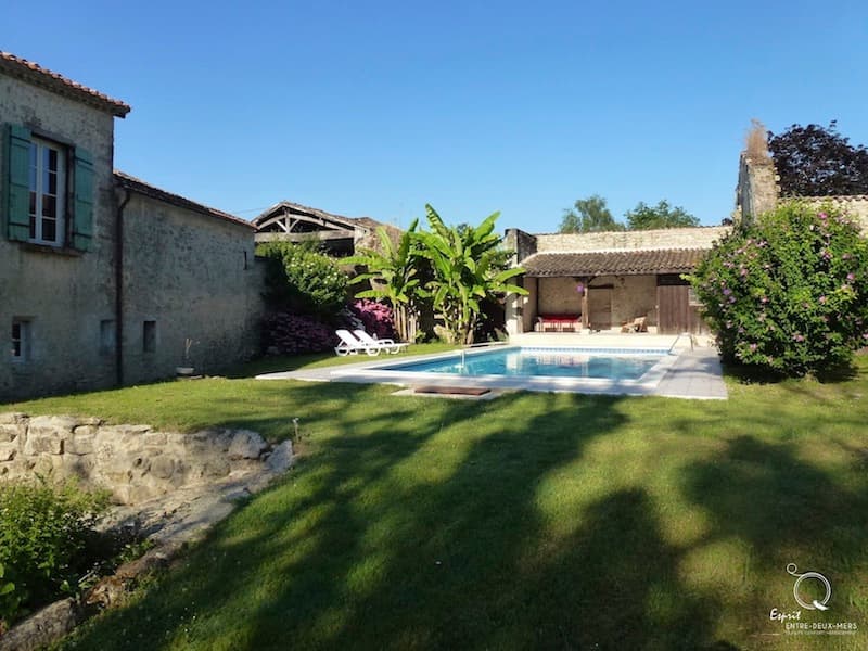 jardin et piscine